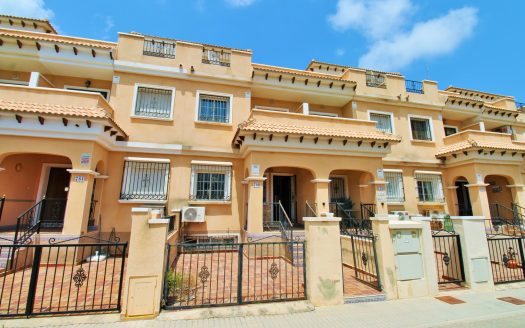 Townhouse for sale in Villamartin