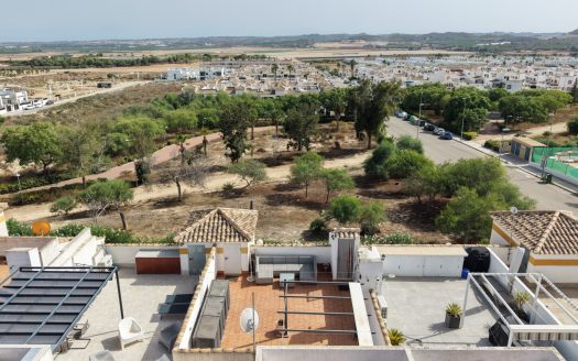Apartment / Flat for sale in Entre Naranjo – Vistabella Golf