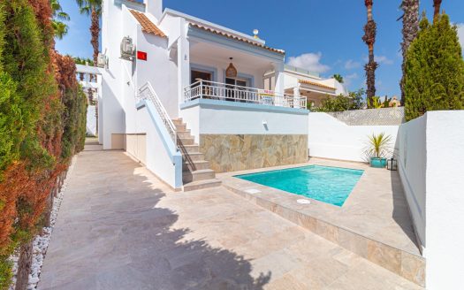 Villa for sale in Orihuela Costa