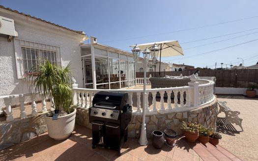 Bungalow for sale in San Luis