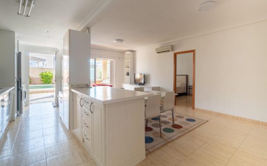 Bungalow for sale in Orihuela Costa