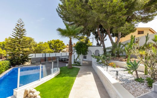 Villa for sale in Torrevieja