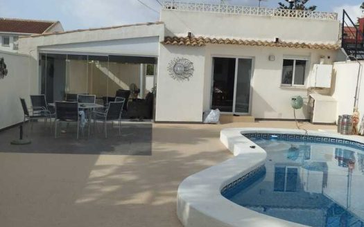 Villa for sale in Cabo Roig