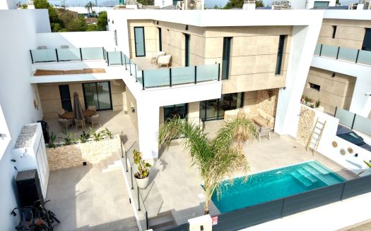 Villa * for sale in Dolores