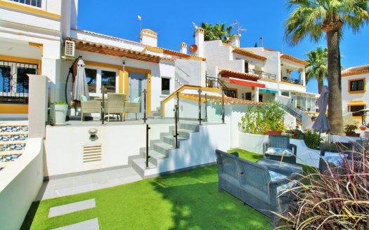 Bungalow for sale in Villamartin