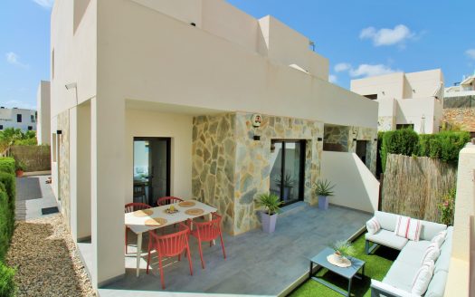 Villa for sale in Villamartin